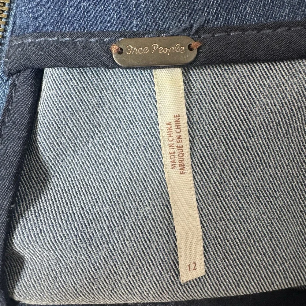 Free People Denim A-Line Mini Skirt Size 12 Two Tone Patchwork Blue Stretch Y2K